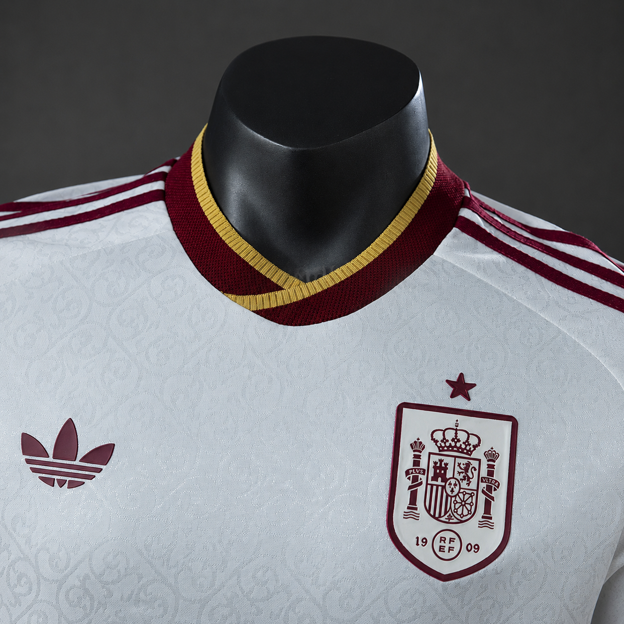 قميص منتخب إسبانيا 2026 | كأس العالم 2026 | نسخة اللاعبين